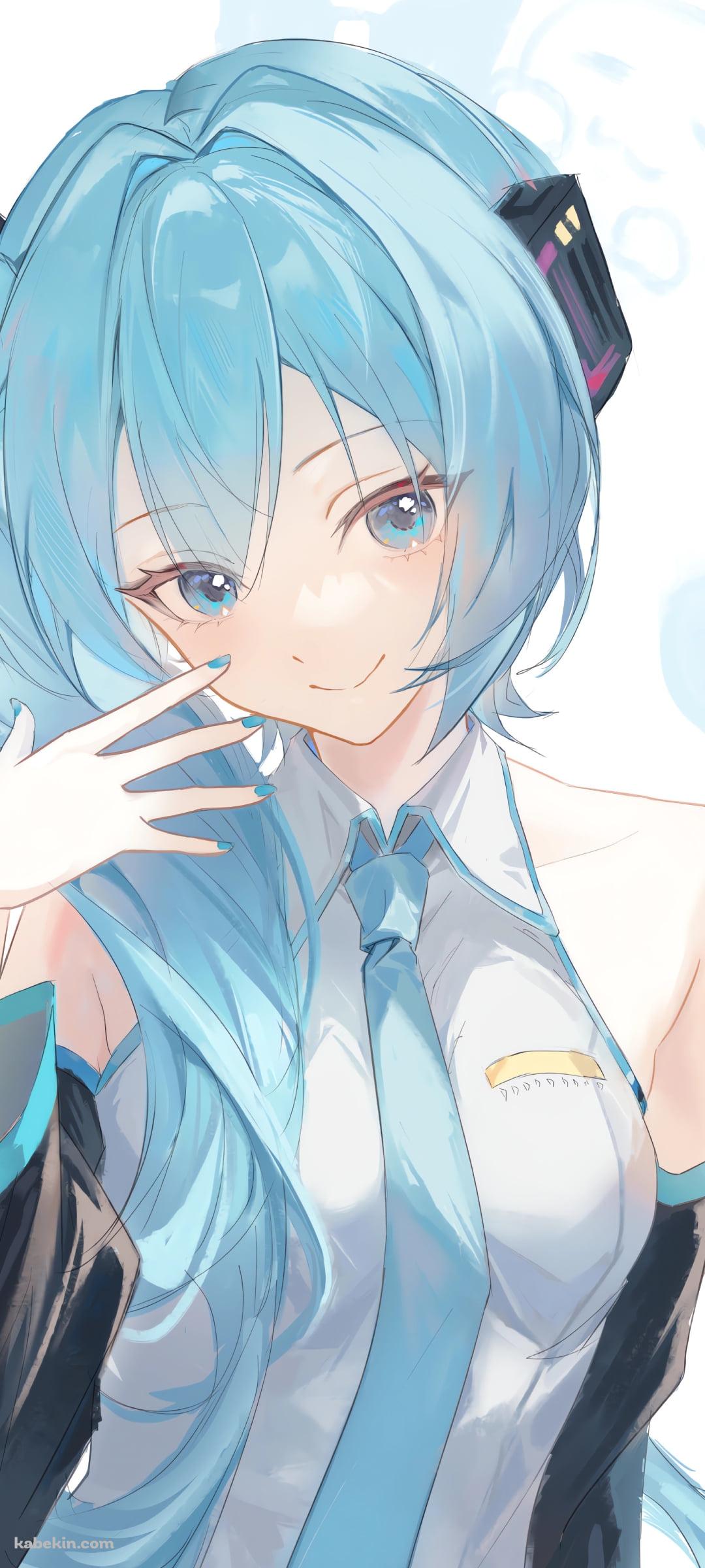 右手を顔にあて微笑む初音ミク / シナモロール / ボーカロイドのAndroidの壁紙(1080px x 2400px) スマホ用