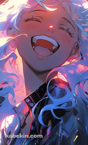 黒いジャケットを着た笑顔の女性のAndroidの壁紙(360px x 592px) スマホ用