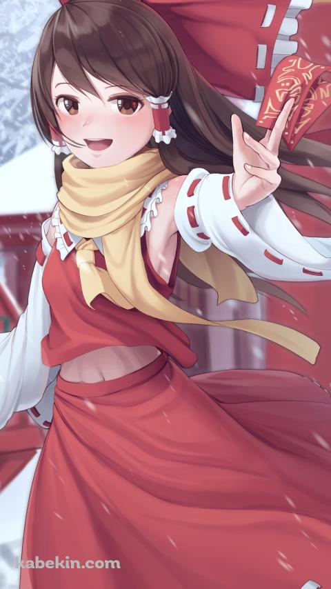 雪の中で赤いお札を持つ博麗霊夢 / 東方のAndroidの壁紙(480px x 854px) スマホ用