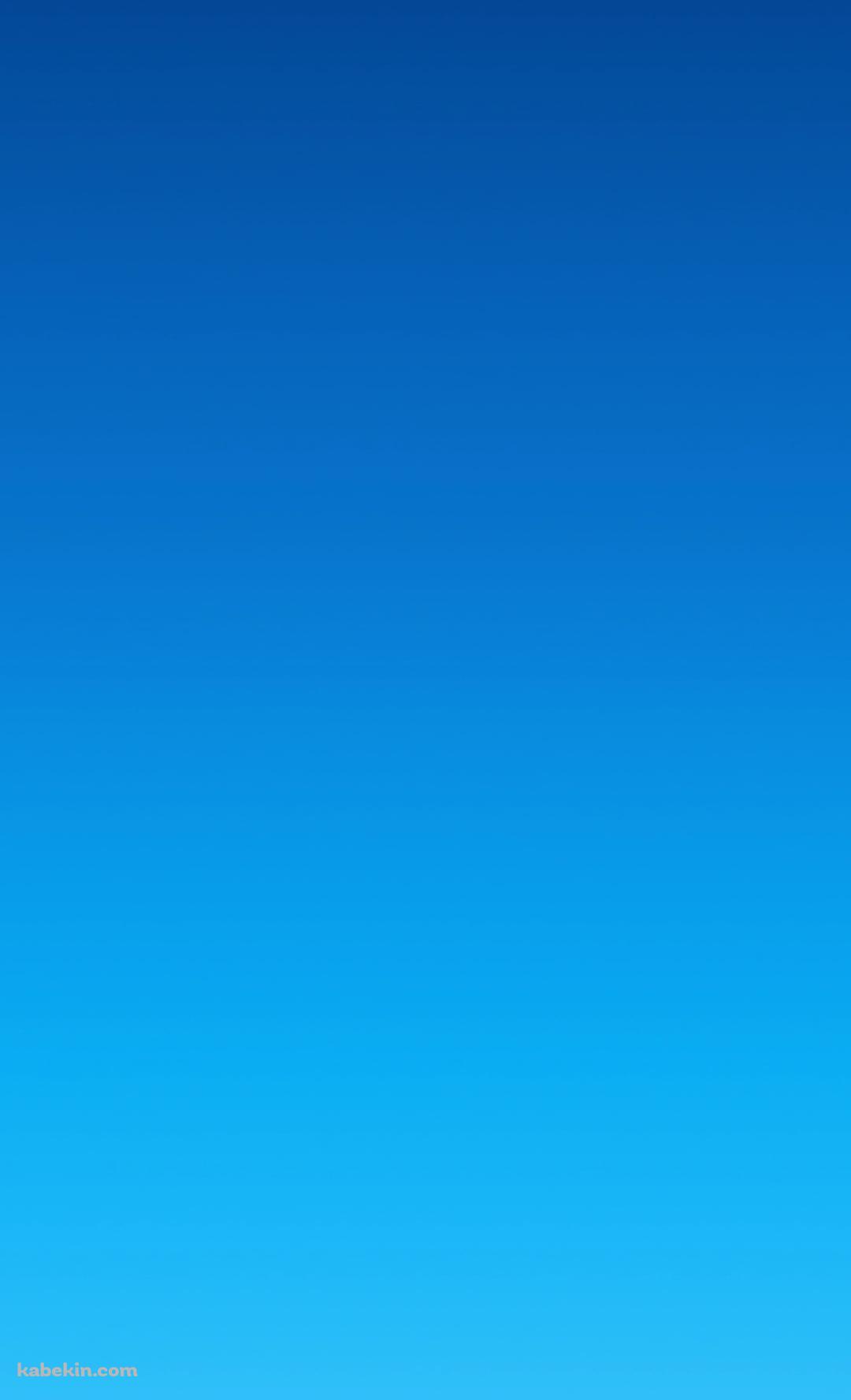 シンプルな青・水色のグラデーション / 空のAndroidの壁紙(1080px x 1776px) スマホ用