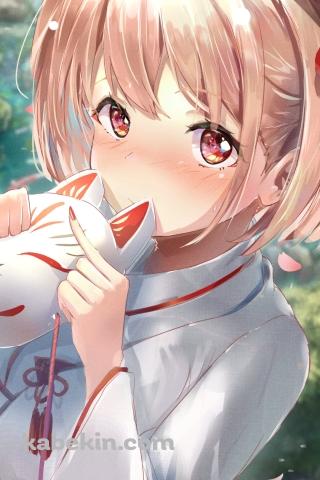 照れて狐面を持つ錦木千束 / リコリス・リコイルのAndroidの壁紙(320px x 480px) スマホ用