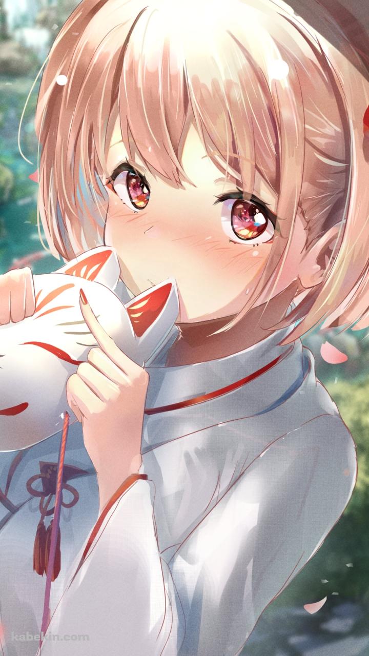 照れて狐面を持つ錦木千束 / リコリス・リコイルのAndroidの壁紙(720px x 1280px) スマホ用