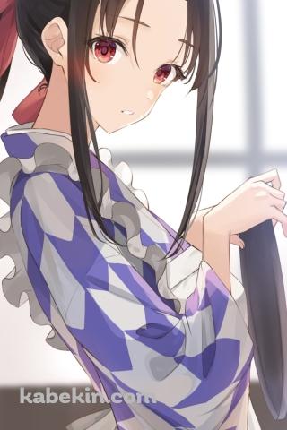 お盆を持つ可愛い四宮かぐや / 着物 / かぐや様は告らせたい～天才たちの恋愛頭脳戦～のAndroidの壁紙(320px x 480px) スマホ用