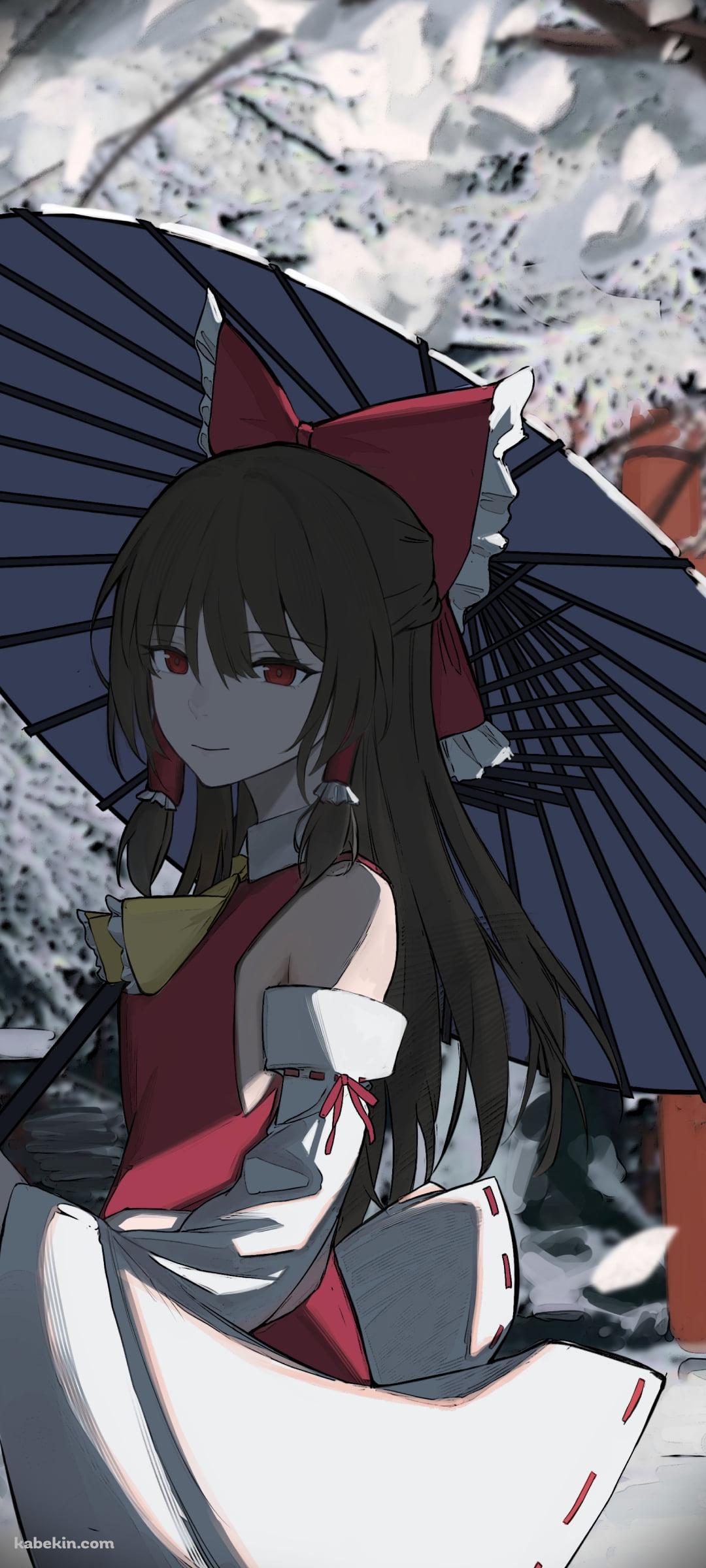 和傘をさす博麗霊夢 / 鳥居 / 東方のAndroidの壁紙(1080px x 2400px) スマホ用