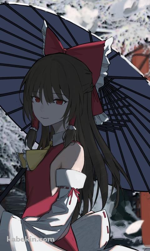和傘をさす博麗霊夢 / 鳥居 / 東方のAndroidの壁紙(480px x 800px) スマホ用