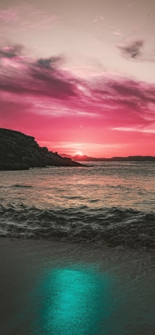 赤い空 夕日 黒い海 荒野のiPhone / スマホ壁紙