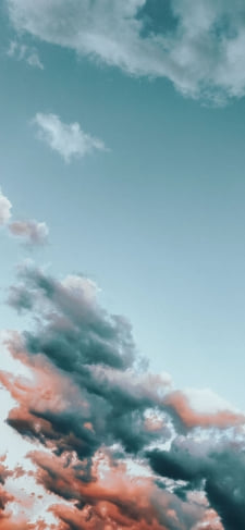 カラフルな雲と空のiPhone / スマホ壁紙