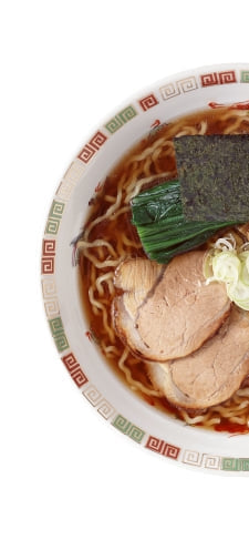 美味しそうな醤油ラーメン チャーシュー ほうれん草 海苔のiPhone / スマホ壁紙