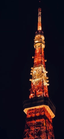 夜 ライトアップされた東京タワーのiPhone / スマホ壁紙