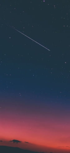 綺麗な一筋の流れ星のiPhone / スマホ壁紙