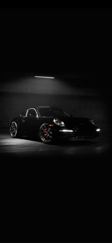 黒いスポーツカーのiPhone / スマホ壁紙
