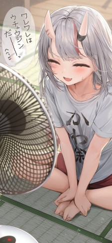 扇風機で声を変える百鬼あやめ / ワレワレはウチュウジンだ～ / ホロライブ / バーチャルYouTuberのiPhone / スマホ壁紙