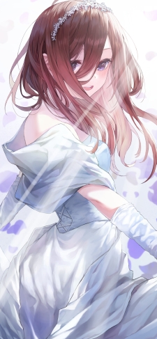 ウェディングドレスを着て振り返る可愛い中野三玖 / 五等分の花嫁のiPhone / スマホ壁紙