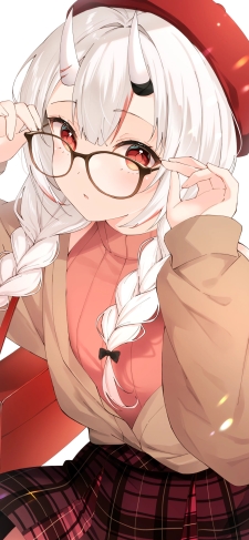 眼鏡に手をかける可愛い百鬼あやめ / ホロライブ / バーチャルYouTuber / VtuberのiPhone / スマホ壁紙