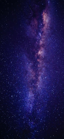 小さな星と紫の綺麗な星雲 / 宇宙のiPhone / スマホ壁紙