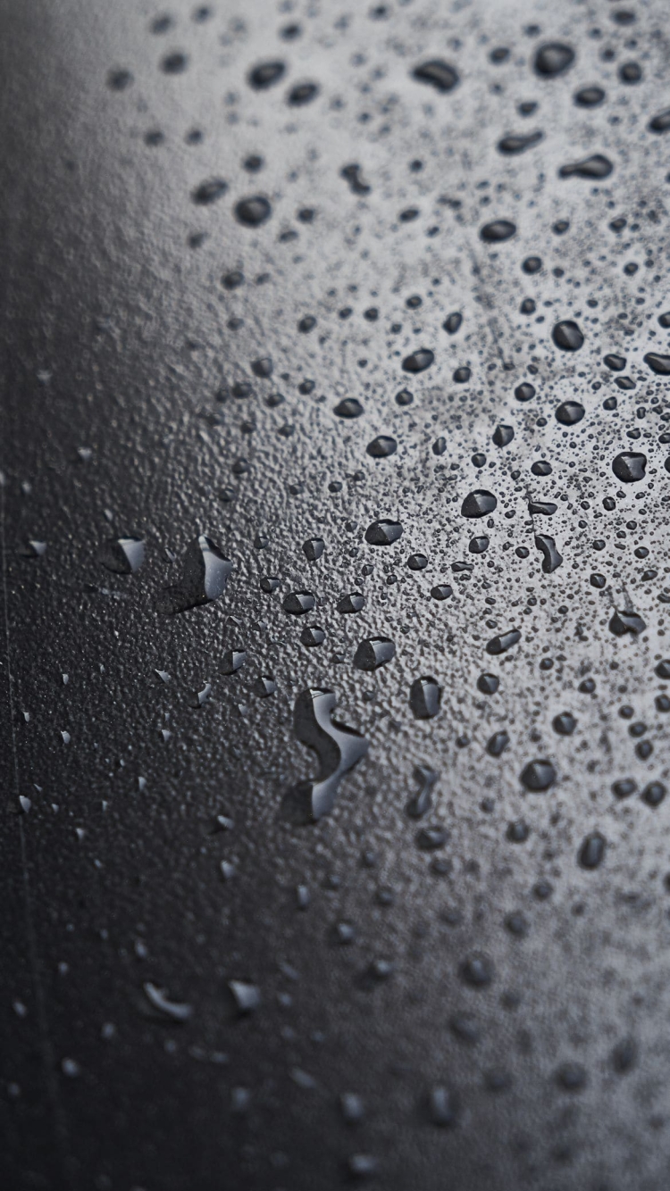 黒い金属 水滴の750 x 1334 / スマホ壁紙