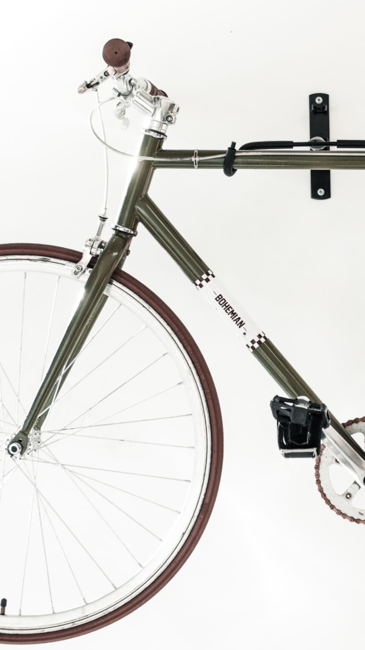 緑の自転車 BOHEMIANの750 x 1334 / スマホ壁紙