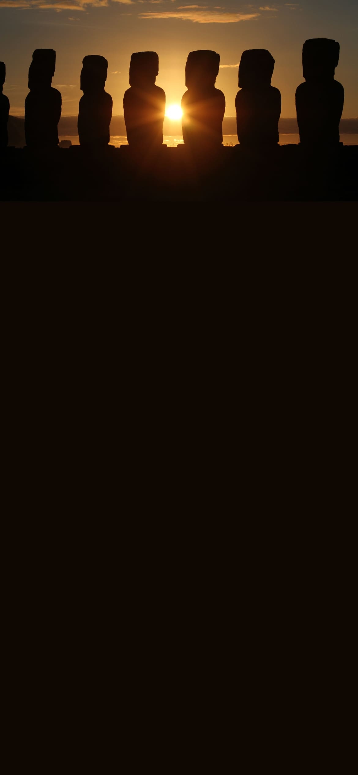 イースター島 モアイ像の1170 x 2532 / スマホ壁紙