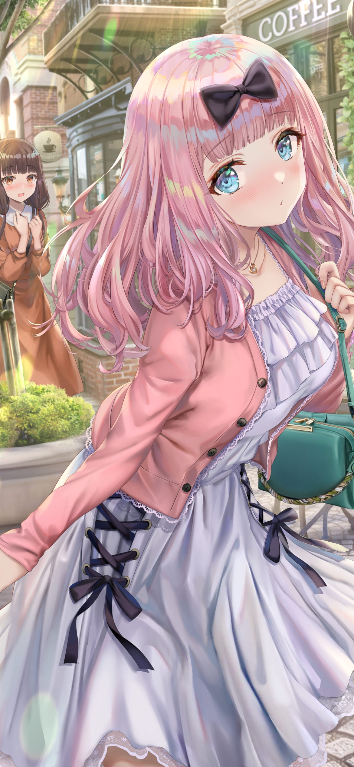 ピンクの洋服を着た藤原千花とオレンジの洋服を着た伊井野ミコ / お出かけ / コーヒーショップ / かわいい / かぐや様は告らせたい～天才たちの恋愛頭脳戦～ / ファンアート / イラストの1170 x 2532 / スマホ壁紙