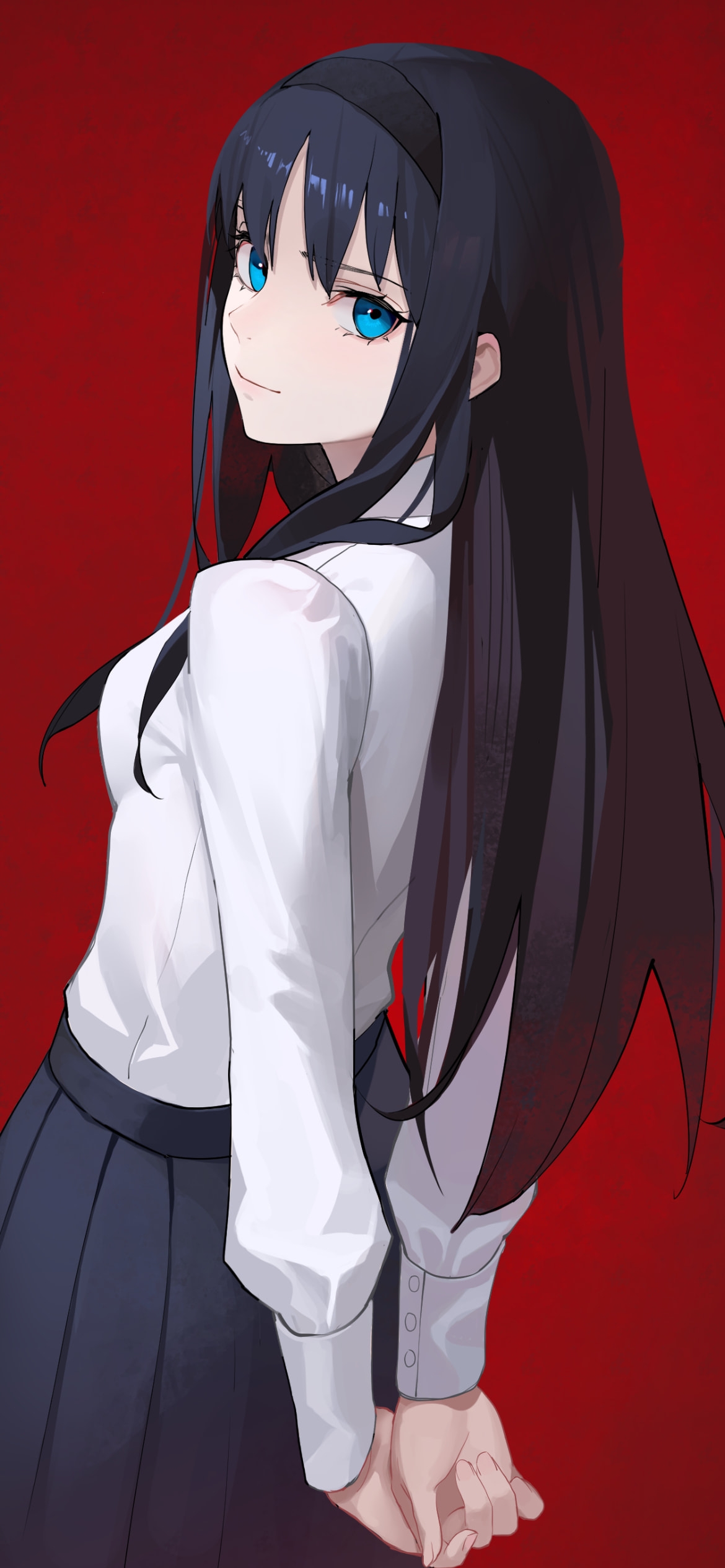 こちらを振り返る遠野秋葉(とおの あきは) / 真月譚 月姫の1170 x 2532 / スマホ壁紙
