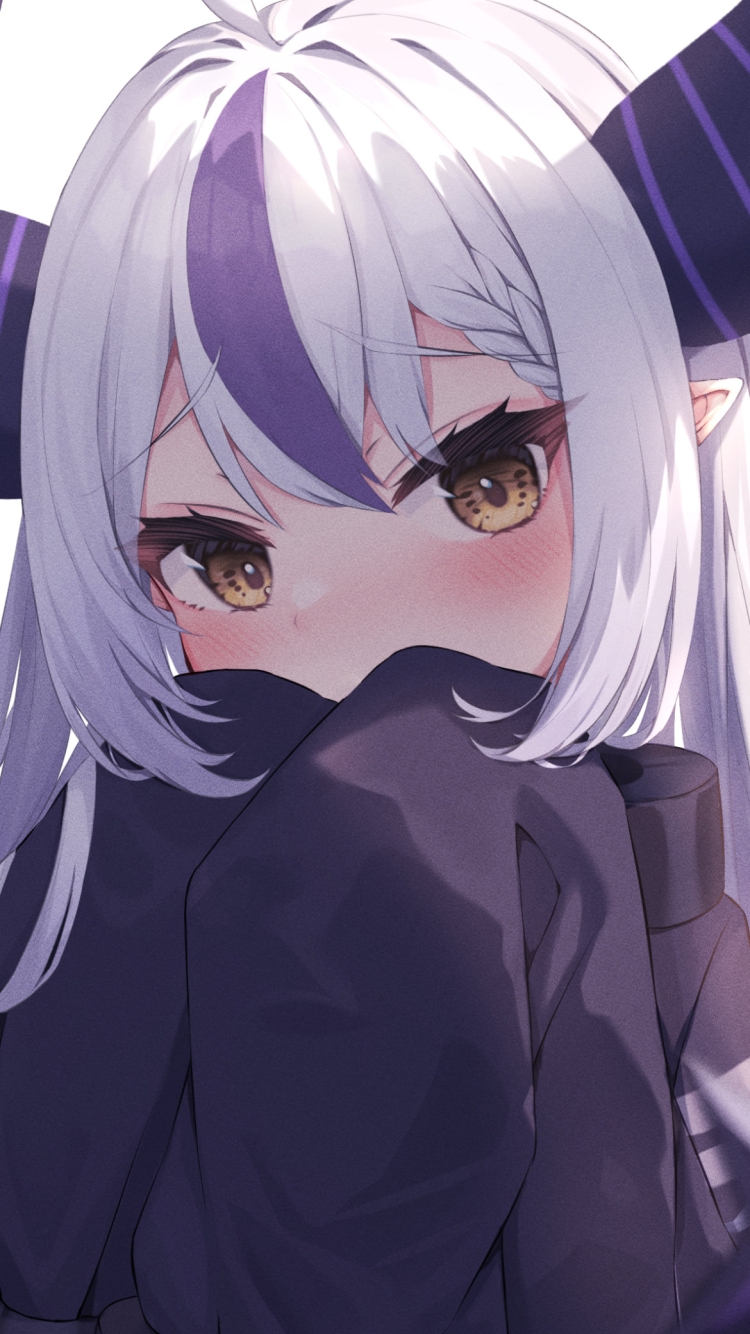 口元を隠し照れている可愛いラプラス・ダークネス / ホロライブ / バーチャルYouTuber / Vtuberの750 x 1334 / スマホ壁紙