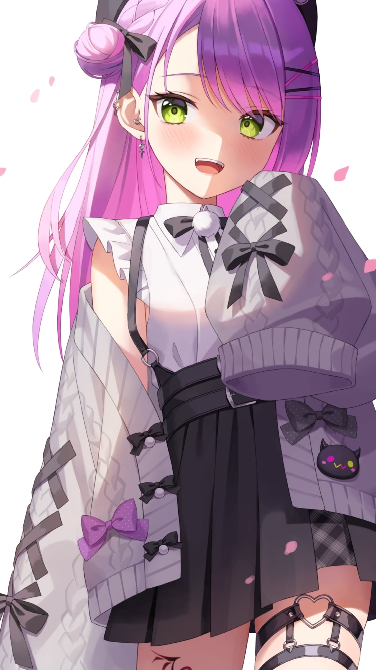 舞い散るピンクの花びらと笑顔の常闇トワ / ホロライブ / バーチャルYouTuber / Vtuberの750 x 1334 / スマホ壁紙