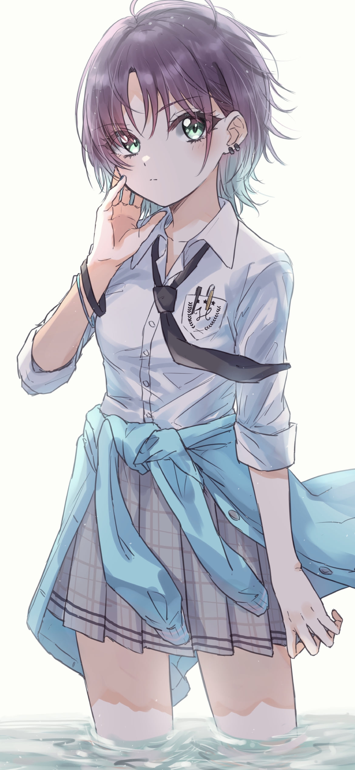 足を水に浸かる浅倉透 / アイドルマスターシャイニーカラーズの1170 x 2532 / スマホ壁紙