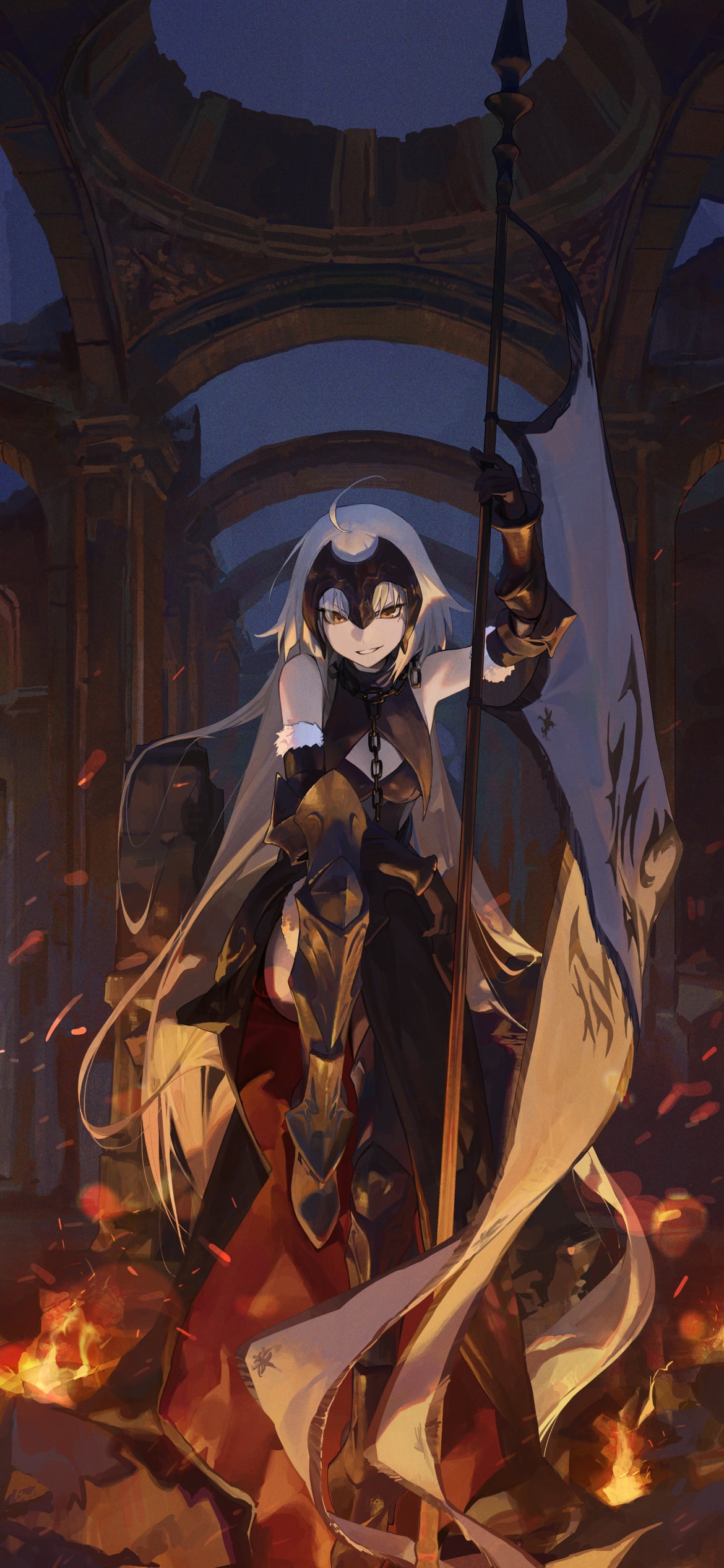 炎の中 黒い槍を持ち冷笑するジャンヌ・オルタ / fate/grand orderの1170 x 2532 / スマホ壁紙
