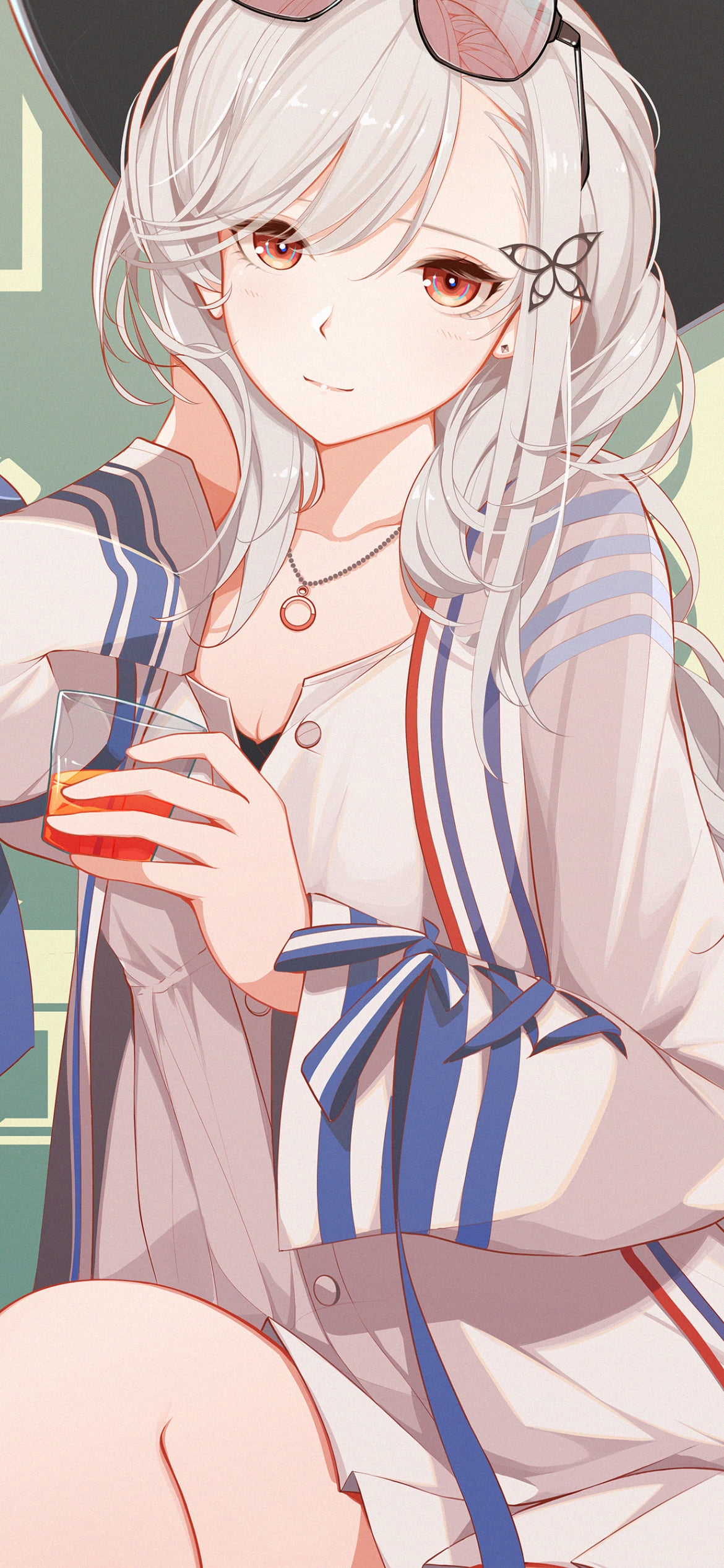 アイスティーを持つダンケルク / アズールレーンの1170 x 2532 / スマホ壁紙