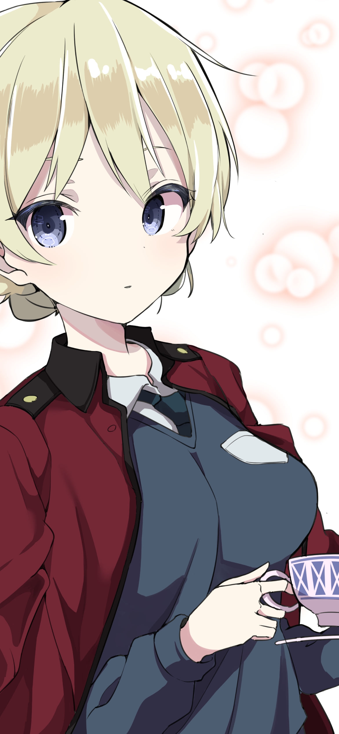 ティーカップを持ちながらこちらを見るダージリン / ガールズ&パンツァーの1170 x 2532 / スマホ壁紙
