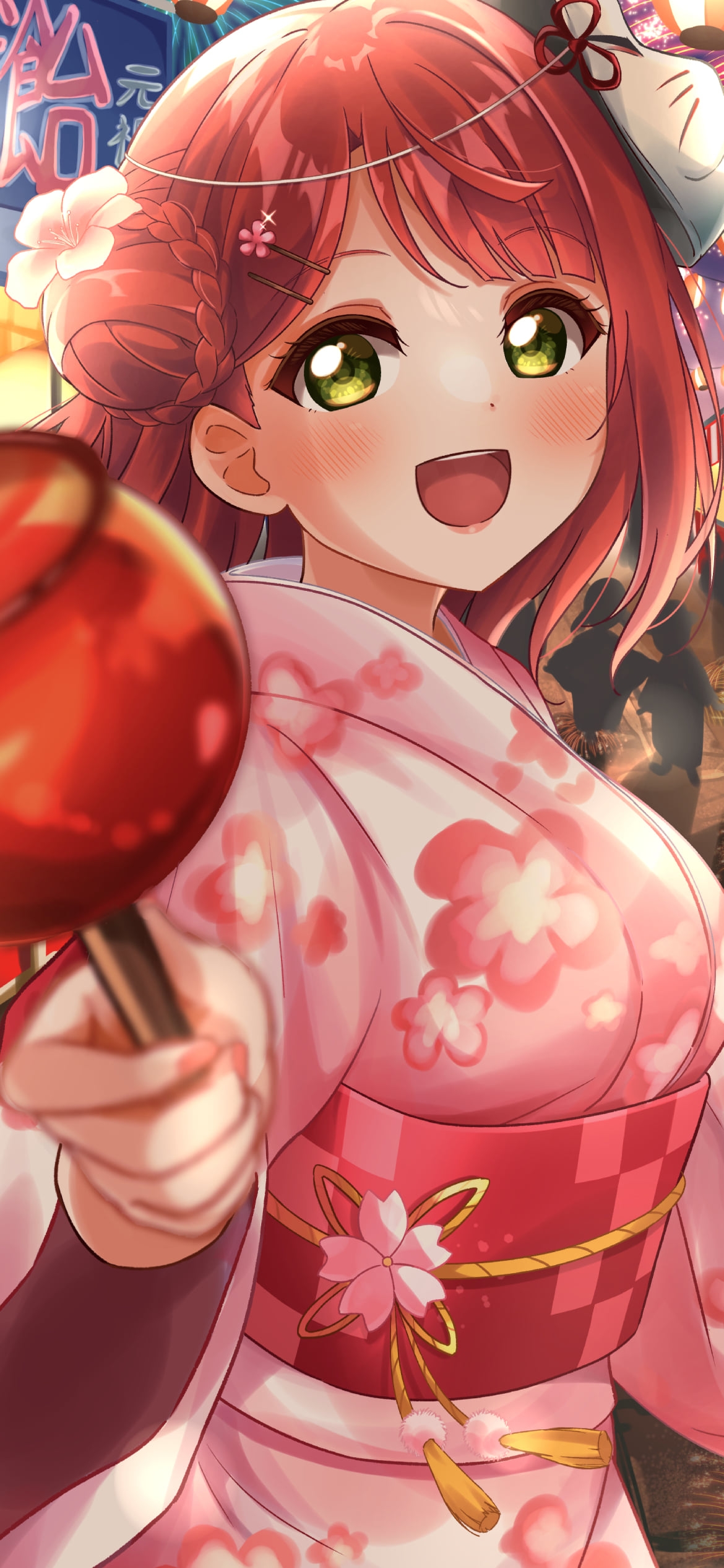 あんず飴を差し出す笑顔の上原歩夢（うえはら あゆむ） / 屋台 / お祭り / 虹ヶ咲学園スクールアイドル同好会の1170 x 2532 / スマホ壁紙