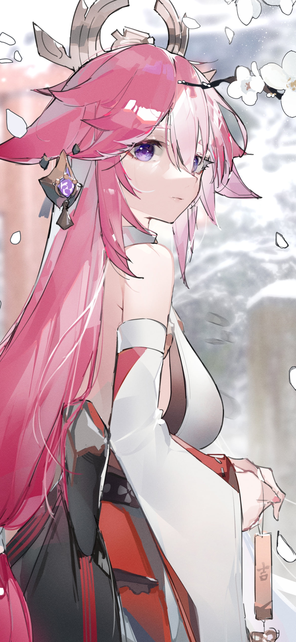 雪景色の中、振り返る八重神子 / 白い花 / 原神の1170 x 2532 / スマホ壁紙