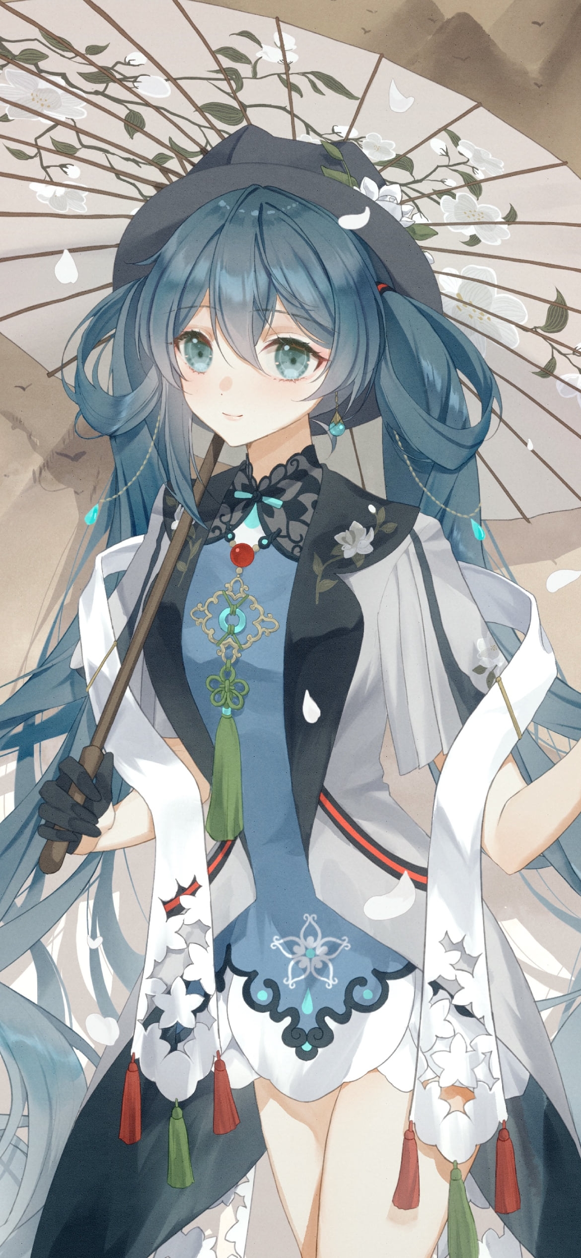 白い花柄の傘をさす初音ミク / 白と青の洋服 / 初音ミクの1170 x 2532 / スマホ壁紙