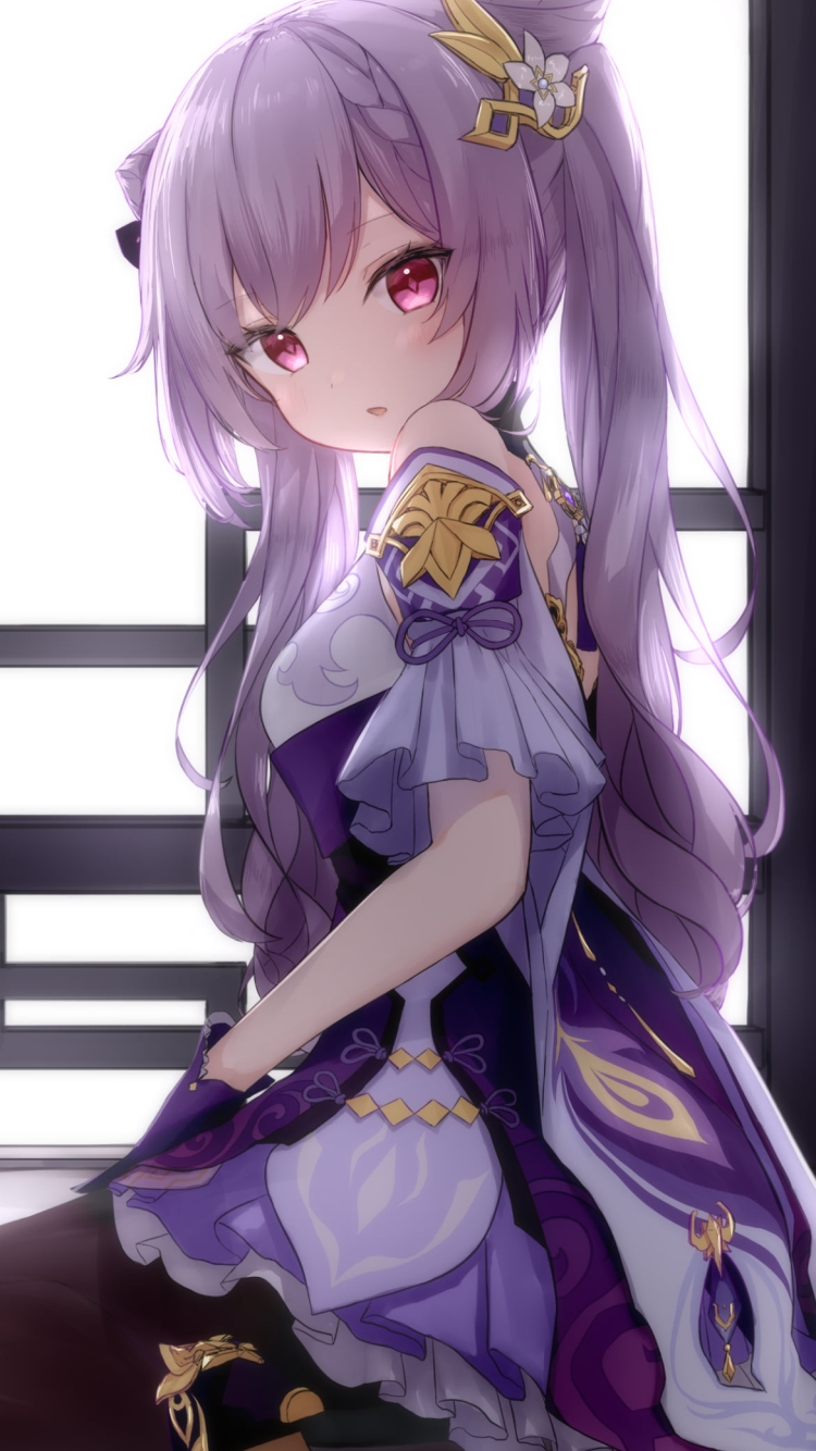 床に座ってこちらに振り返る可愛い刻晴 / 原神の750 x 1334 / スマホ壁紙