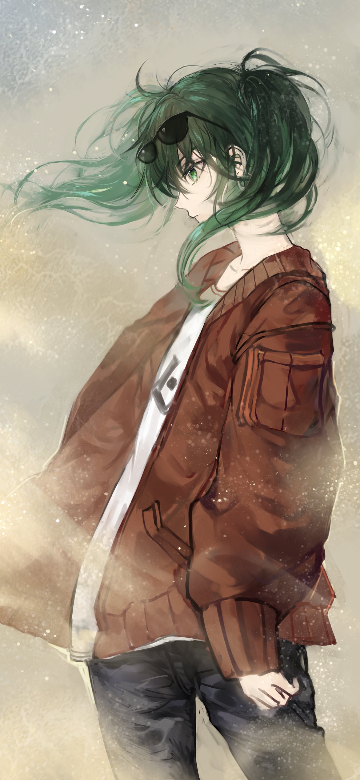 砂塵まみれの私服姿のかっこいい初音ミク / サングラス / 赤いジャンパー / ボカロ / ボーカロイドの1170 x 2532 / スマホ壁紙