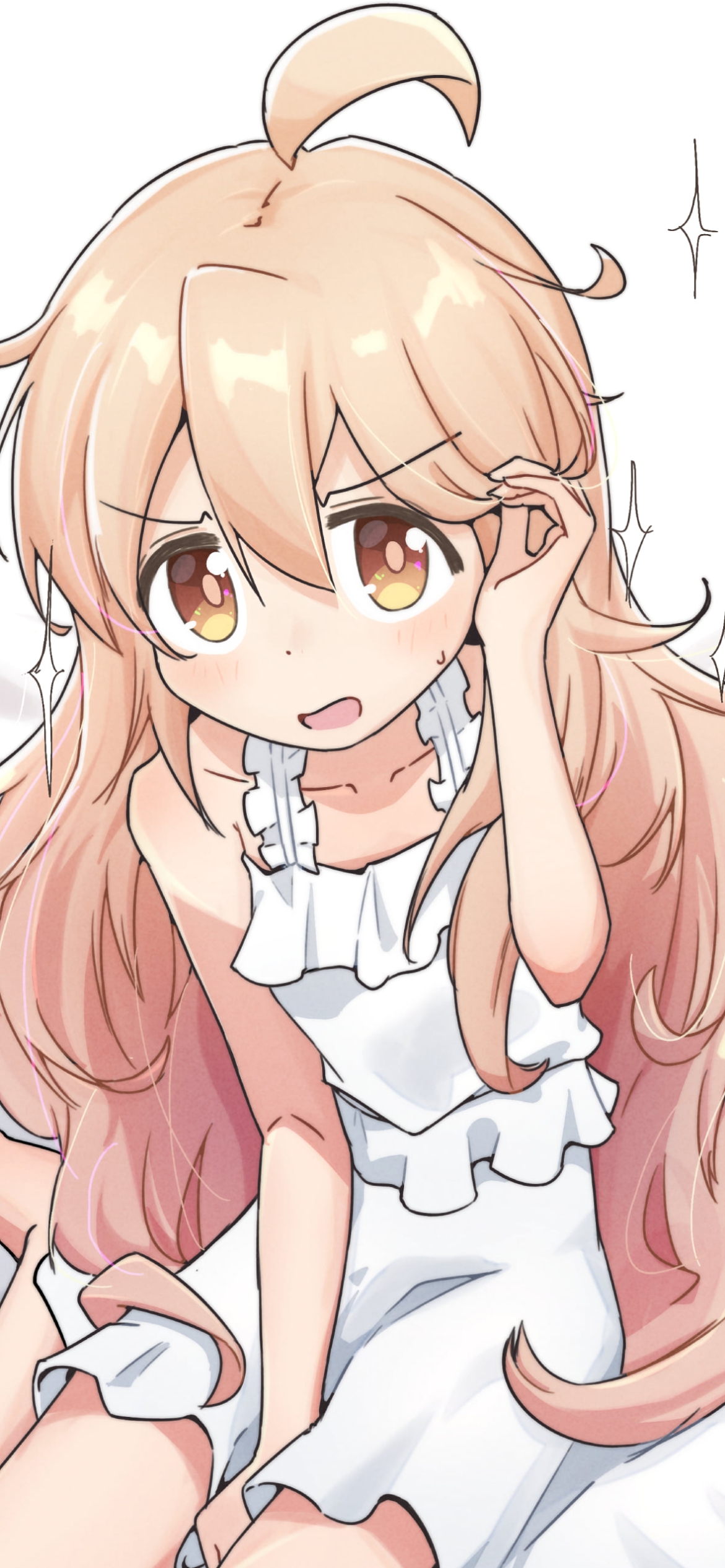 髪に手をかける白い洋服を着た緒山まひろ / お兄ちゃんはおしまい!の1170 x 2532 / スマホ壁紙