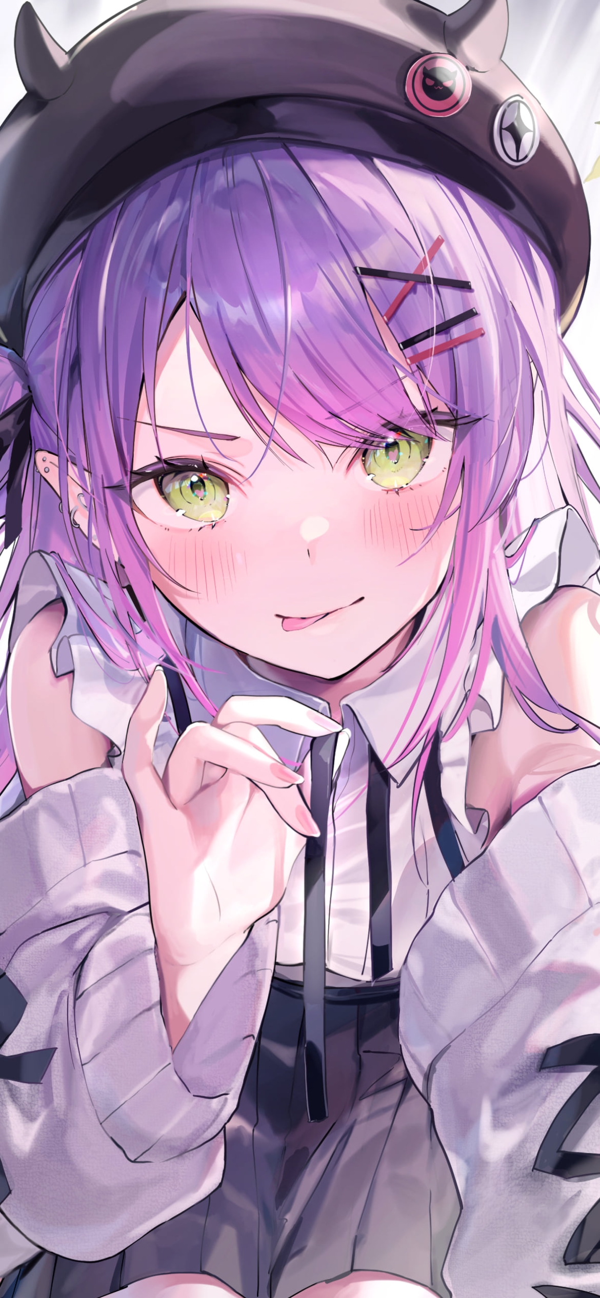 舌を出しポーズを取る可愛い常闇トワ / ホロライブ / バーチャルYouTuber / Vtuberの1170 x 2532 / スマホ壁紙
