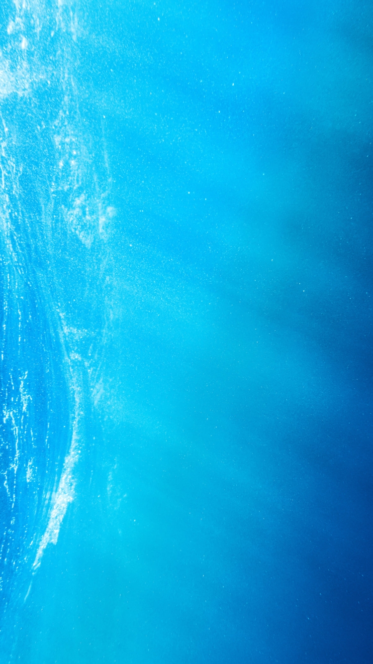 光り射す海の中 / 綺麗 / 水色の750 x 1334 / スマホ壁紙