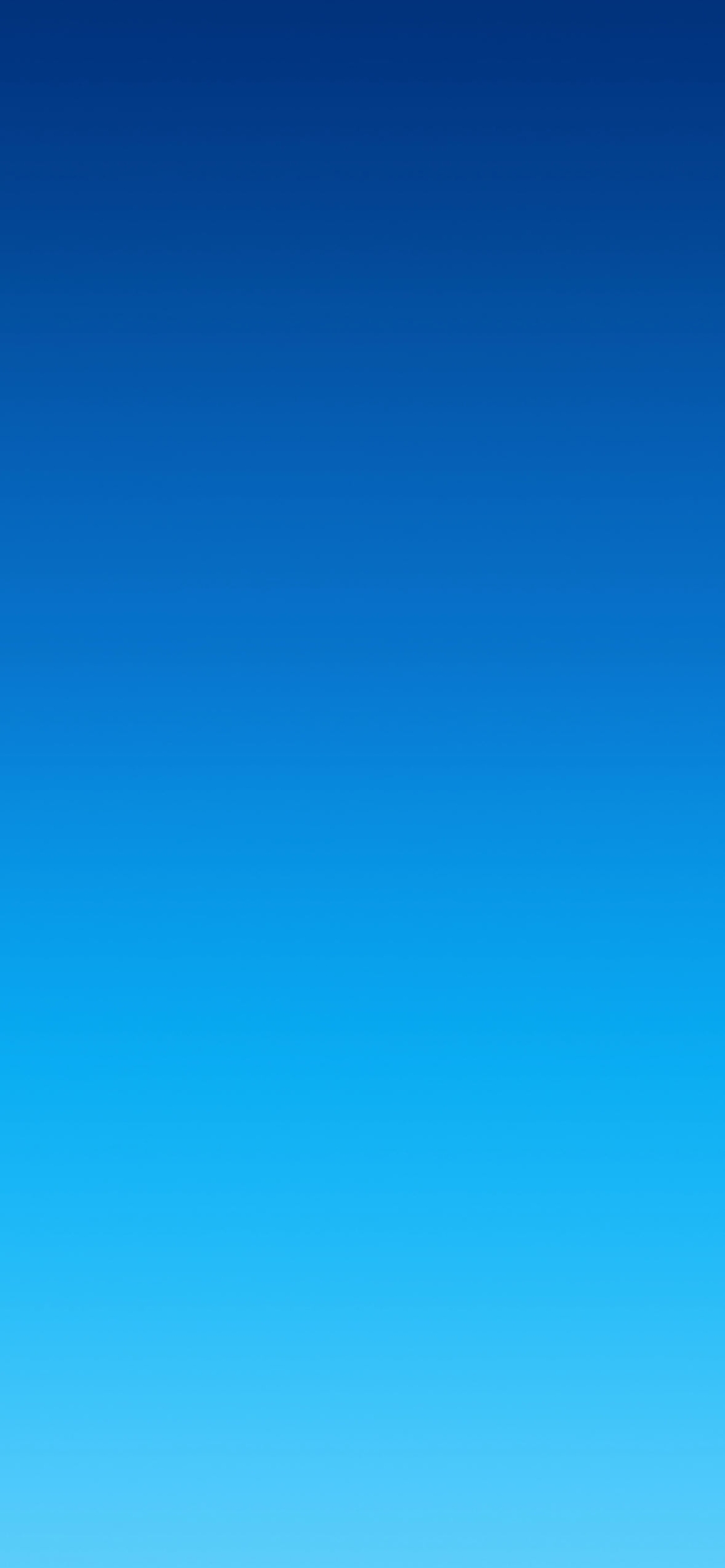 シンプルな青・水色のグラデーション / 空の1170 x 2532 / スマホ壁紙