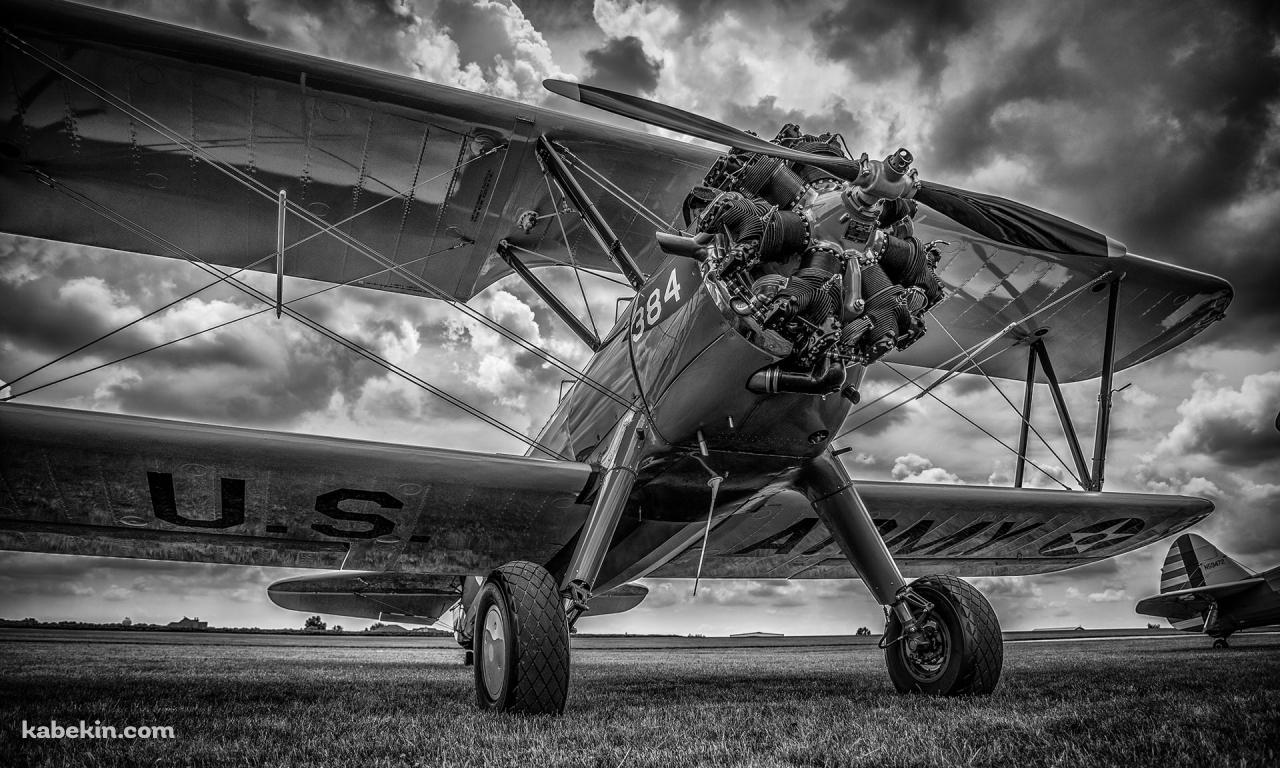 モノクロのプロペラ機の壁紙(1280px x 768px) 高画質 PC・デスクトップ用