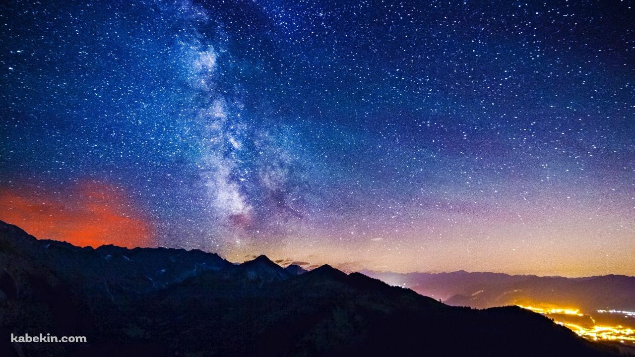 山脈と天の川の壁紙(1280px x 720px) 高画質 PC・デスクトップ用
