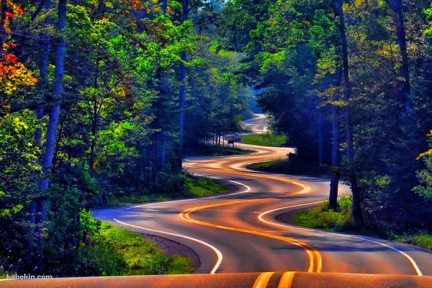 うねる道路の壁紙(1440px x 960px) 高画質 PC・デスクトップ用