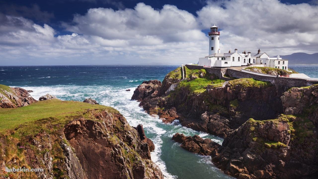 灯台がある海岸の壁紙(1280px x 720px) 高画質 PC・デスクトップ用