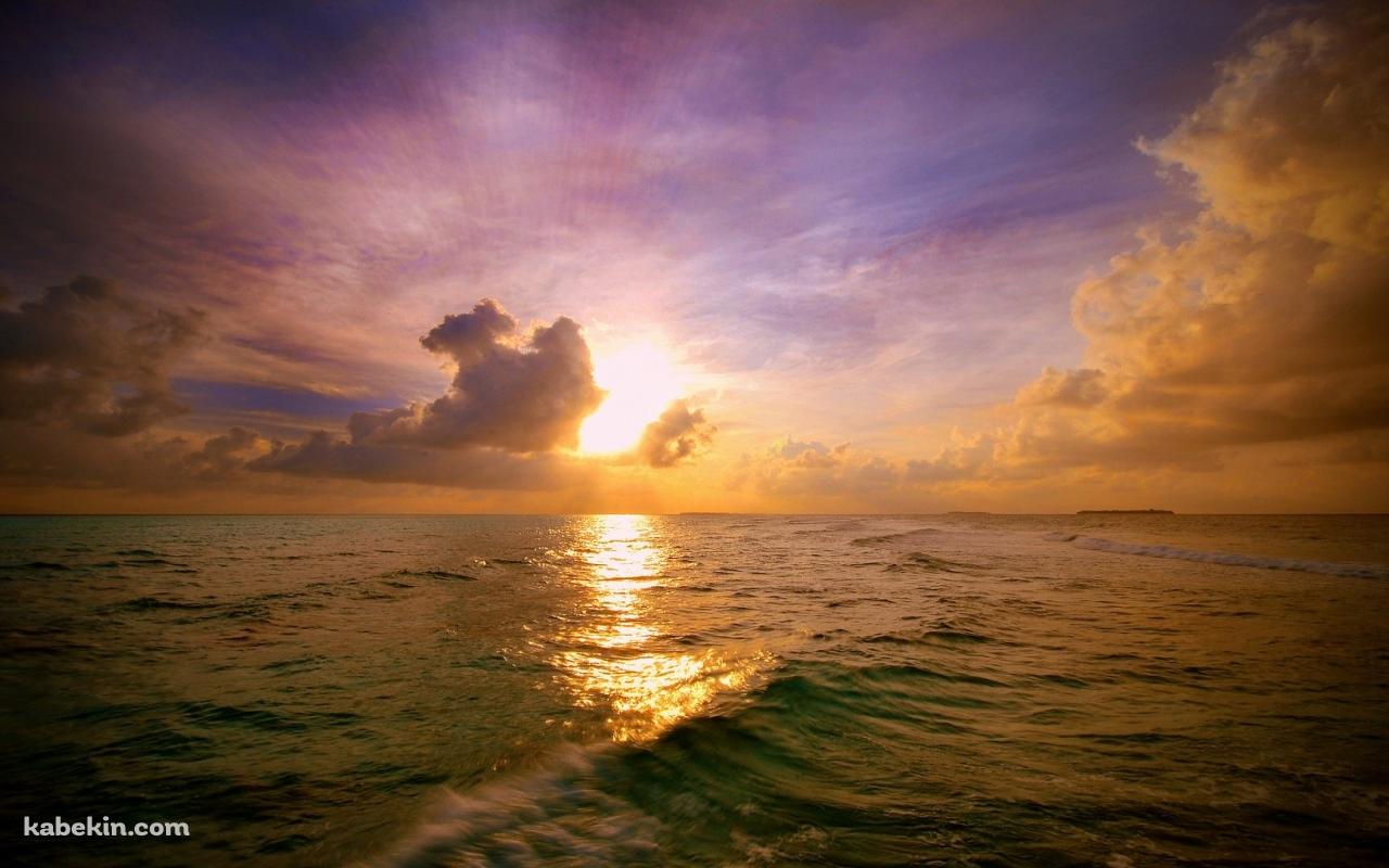 モルディブの海と夕日の壁紙(1280px x 800px) 高画質 PC・デスクトップ用