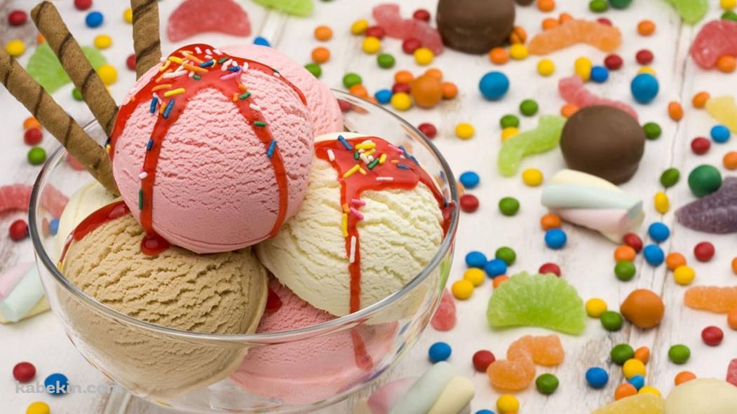 カラフルなアイスクリームとお菓子の壁紙(1051px x 591px) 高画質 PC・デスクトップ用
