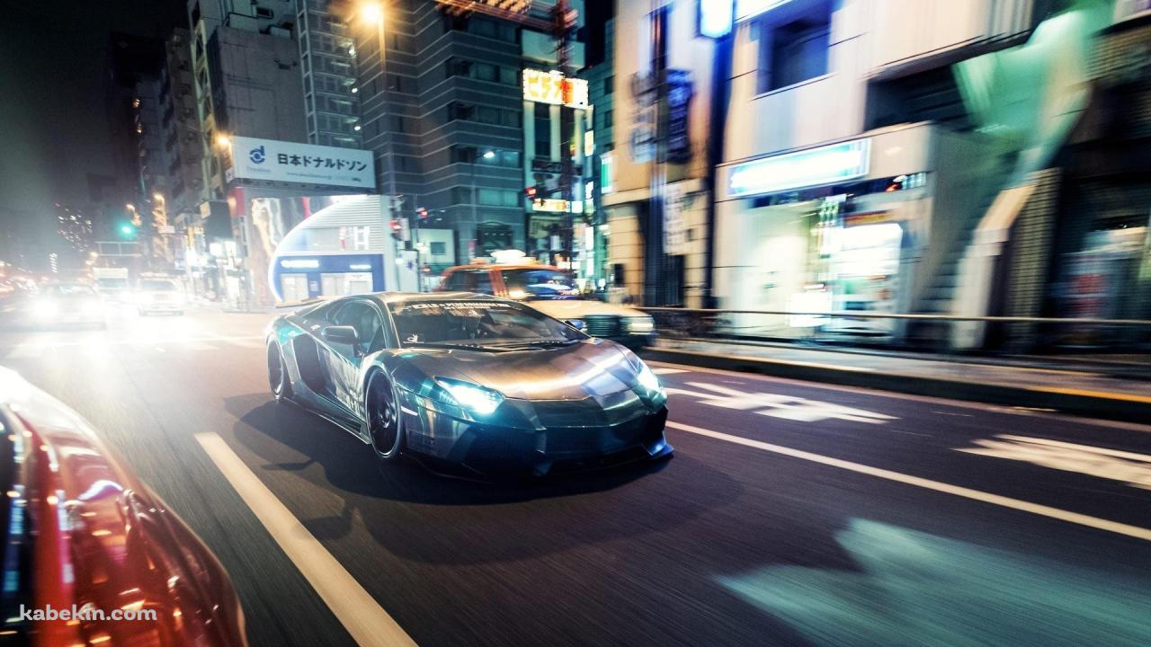 街中を走るランボルギーニの壁紙(1280px x 720px) 高画質 PC・デスクトップ用