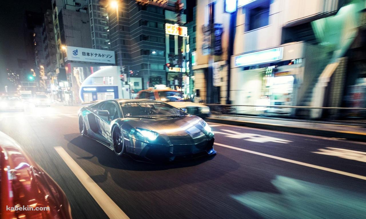 街中を走るランボルギーニの壁紙(1280px x 768px) 高画質 PC・デスクトップ用