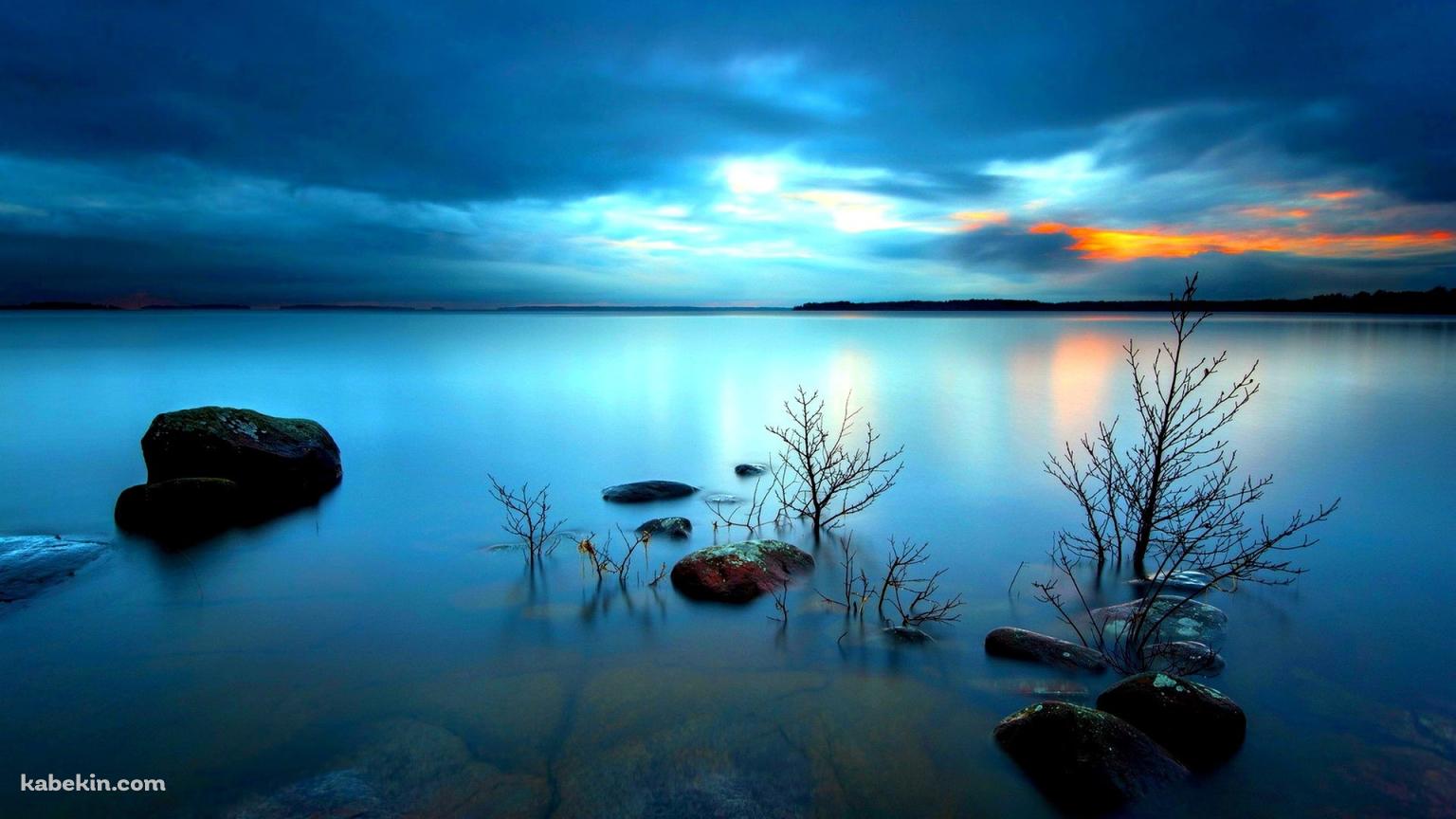 静寂の青い海の壁紙(1536px x 864px) 高画質 PC・デスクトップ用