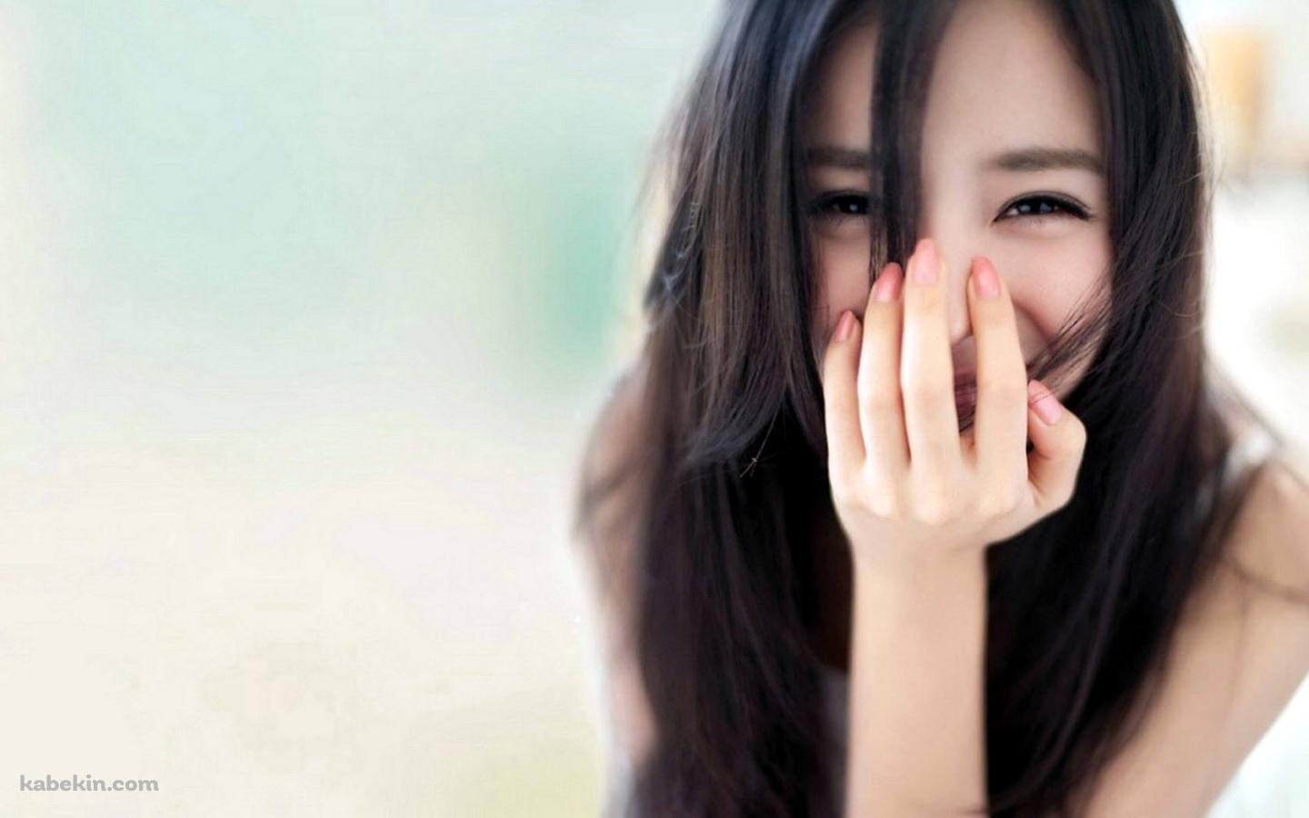 笑顔の女性の壁紙(1440px x 900px) 高画質 PC・デスクトップ用