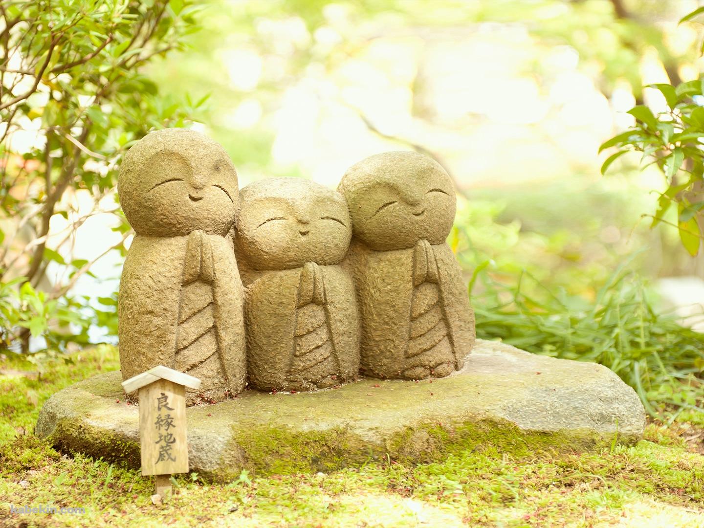 並んだ地蔵の壁紙(1440px x 1080px) 高画質 PC・デスクトップ用